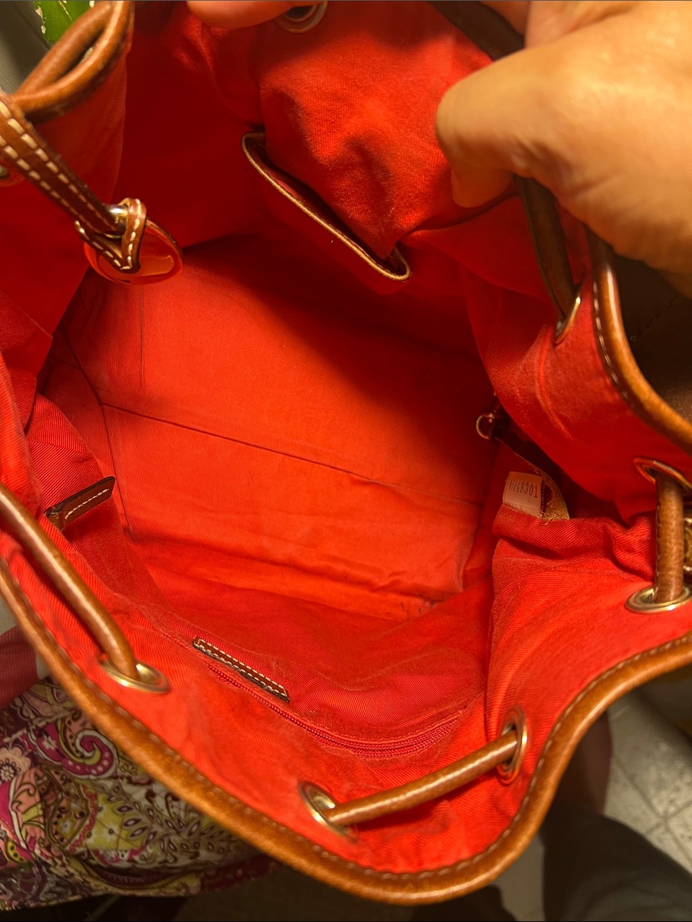 Dooney & Bourke Tan Brown Logo Quilted Drawstring Bucket Bag with Wallet & Pouch - Picture 10 of 16